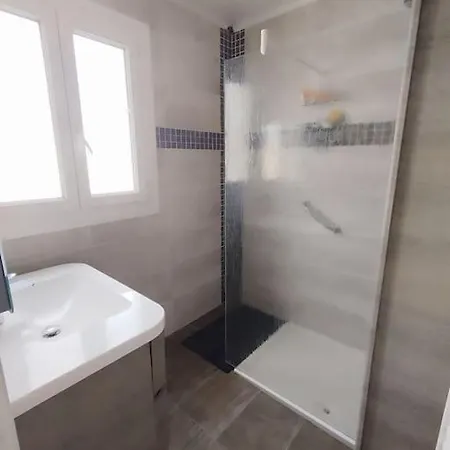 Vila Maison Centre * Climatisation *jacuzzi *